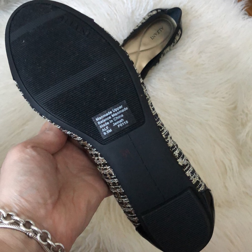 NEW Alfani Womens Ballet Flats Patent Leather Gold/Silver/ Black Weave Slip-On - Picture 3 of 9